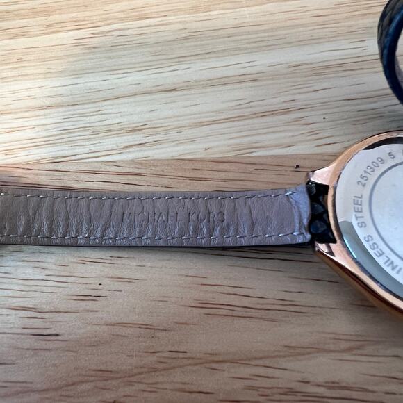 Michael Kors MK-2322 Rose Gold Dial Watch with Black Leather Double Wrap Strap - Picture 5 of 11